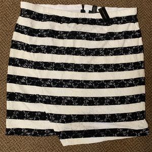28 lane Bryant skirt